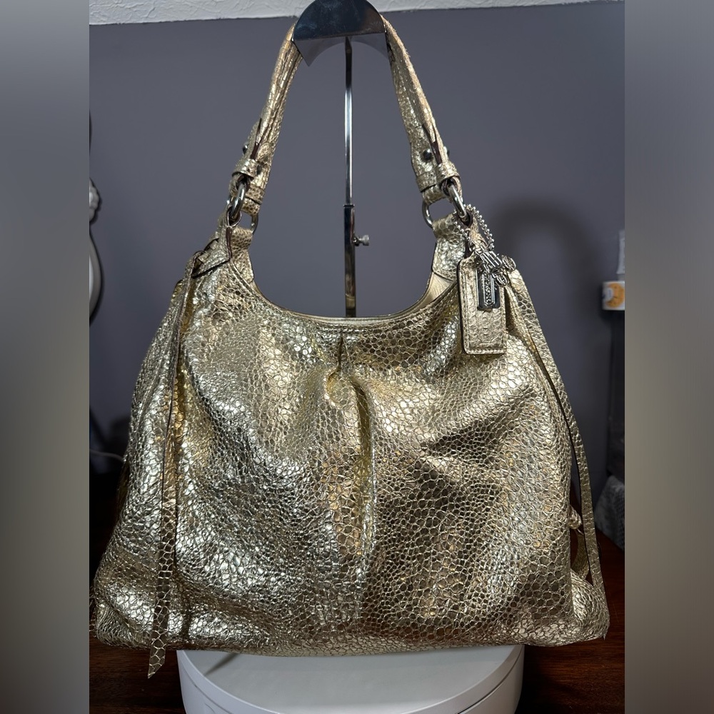 COACH Maggie snake embossed 3 compartment bag GUC! See photos! 3 hang tags